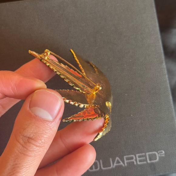 ***SOLD*** DSQUARED2 Spring Summer 2005 marijuana leaf plaque brooch - Picture 6 of 8